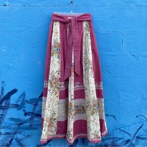 Vintage peasant gypsy boho floral and lace skirt maxi full length with sash